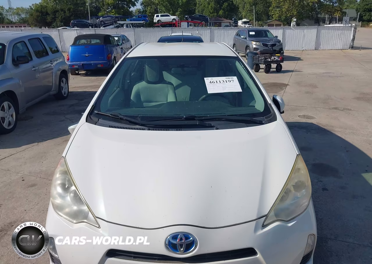 2013 Toyota Prius C One VIN:JTDKDTB33D1535331 - 17