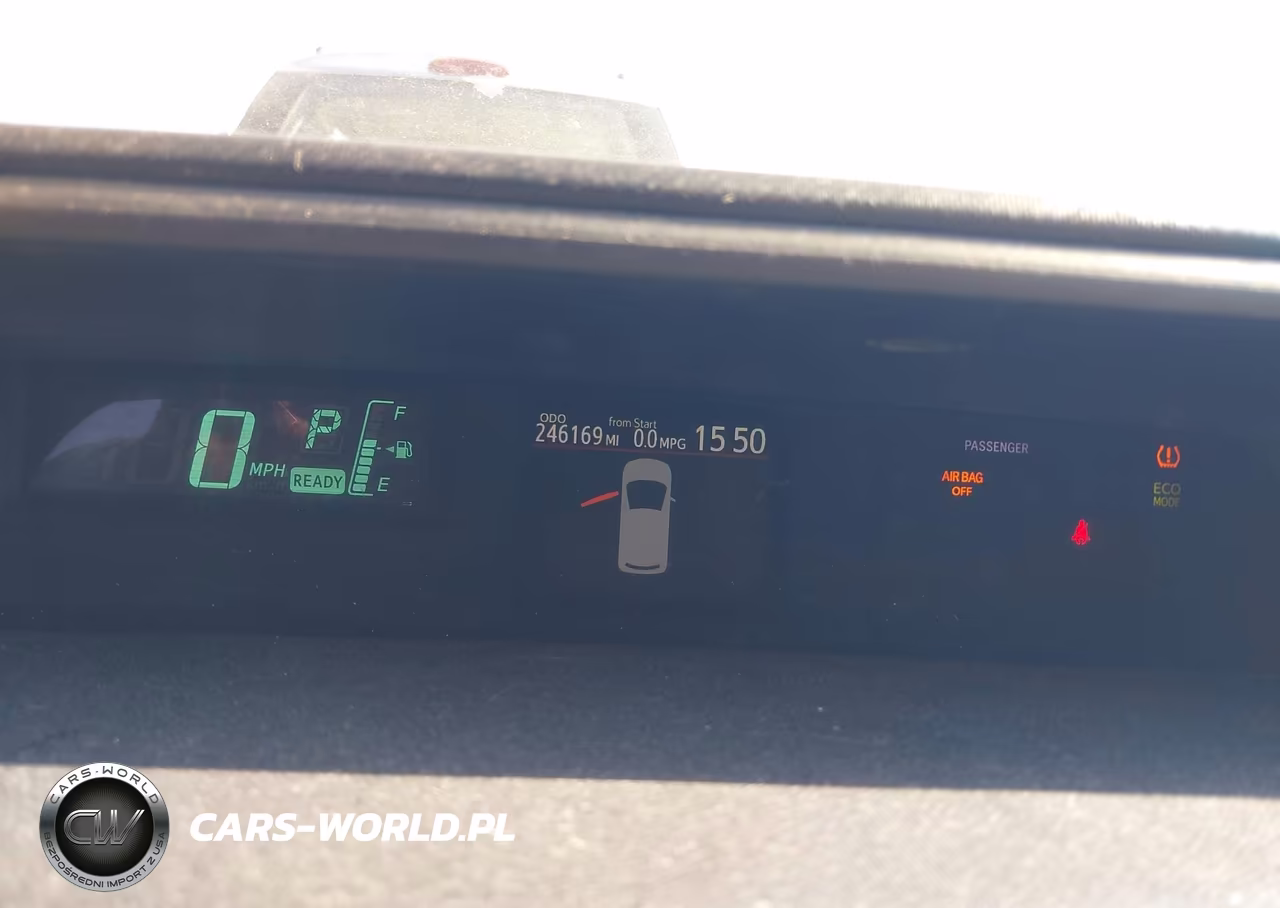 2013 Toyota Prius C One VIN:JTDKDTB33D1535331 - 7