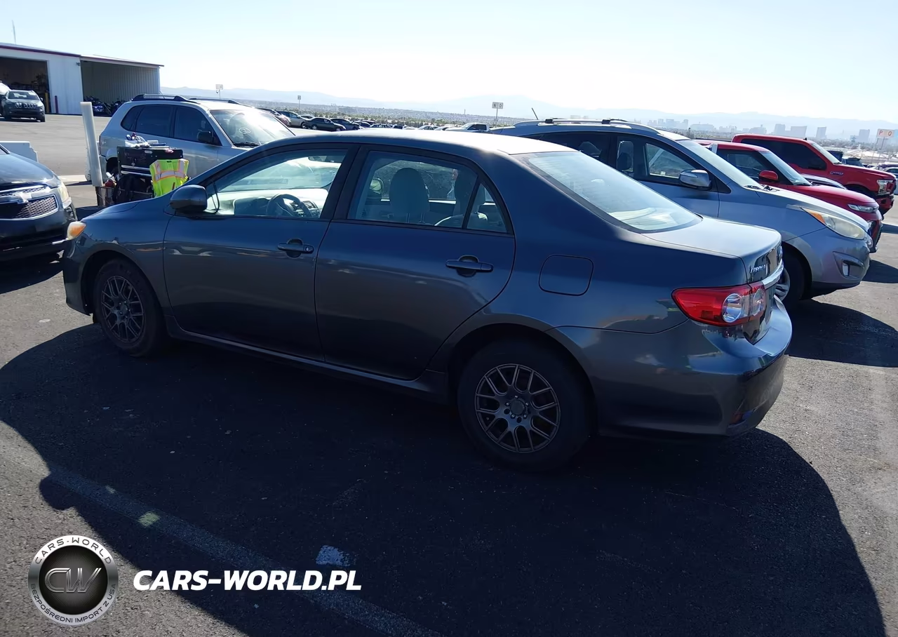 2011 Toyota Corolla Le VIN:2T1BU4EE6BC635631 - 3