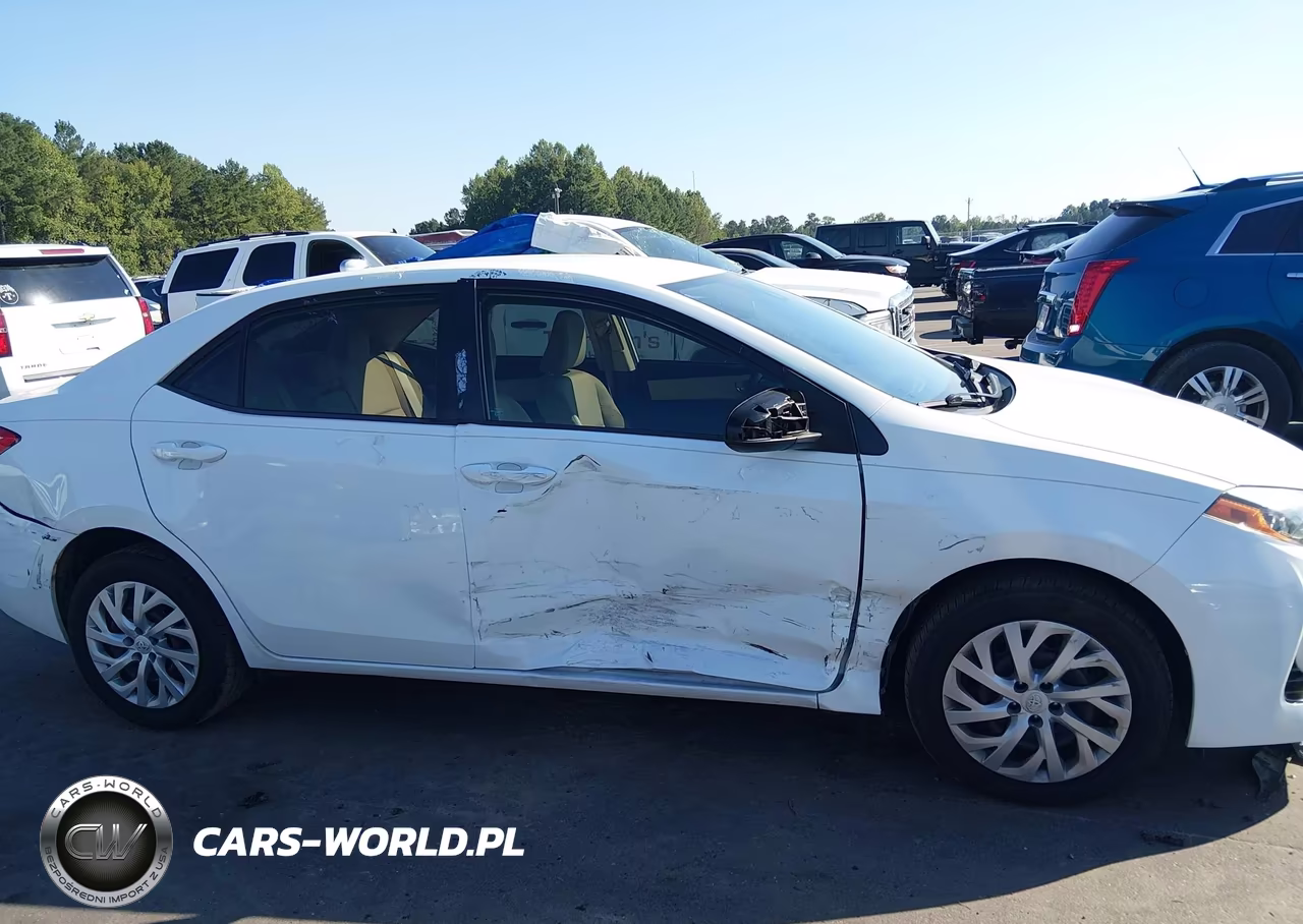 2017 Toyota Corolla Le VIN:5YFBURHE3HP726518 - 13