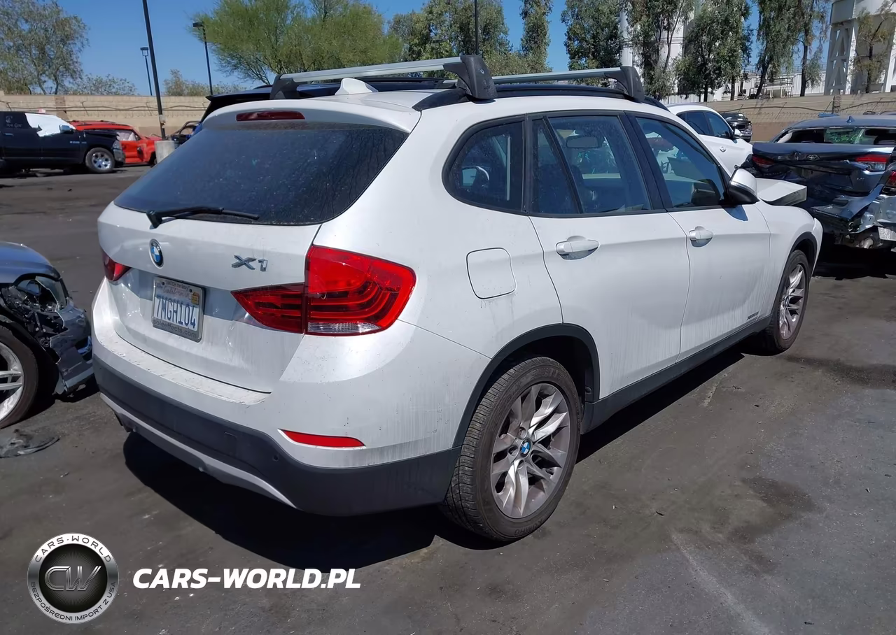 2015 BMW X1 xDrive28I VIN:WBAVL1C53FVY38624 - 4