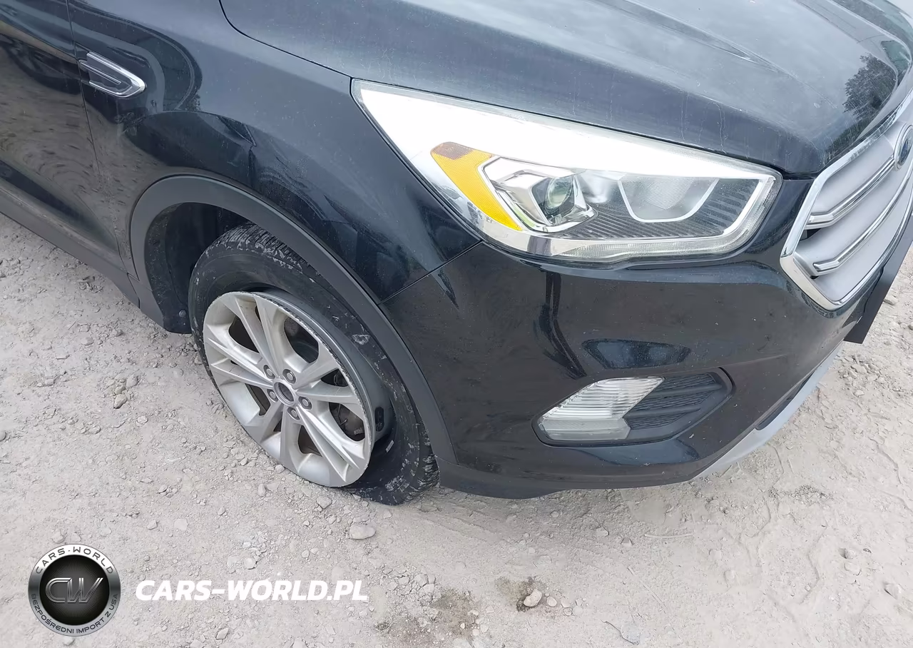 2017 Ford Escape Se VIN:1FMCU0GD4HUD38107 - 6