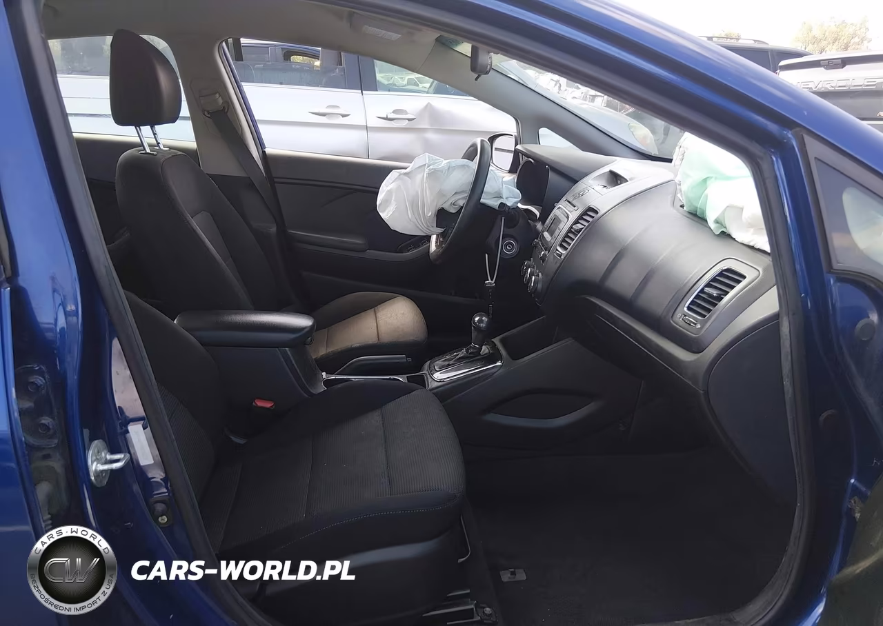 2017 Kia Forte Lx VIN:3KPFK4A71HE141279 - 5