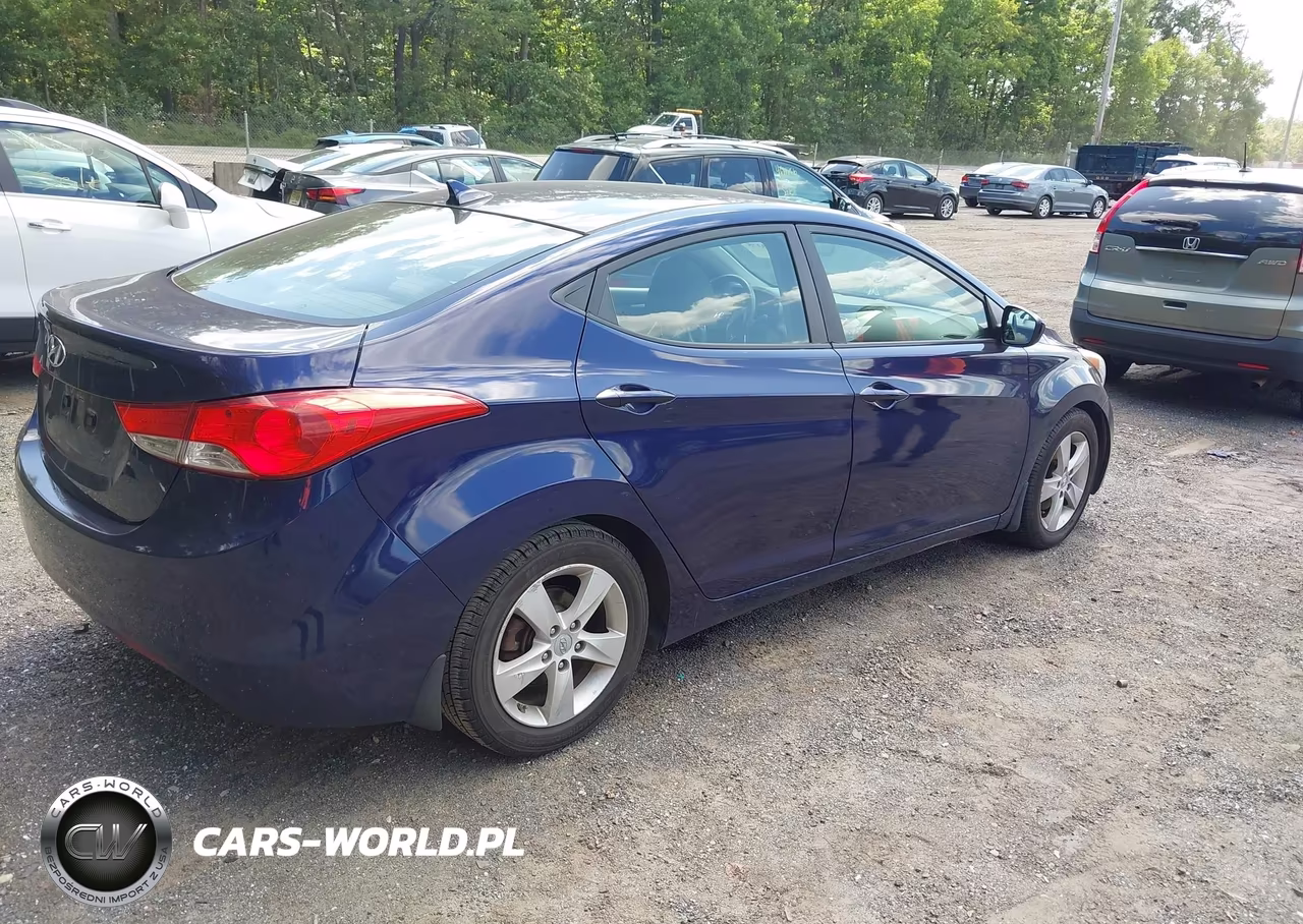 2013 Hyundai Elantra Gls VIN:5NPDH4AE0DH199846 - 4