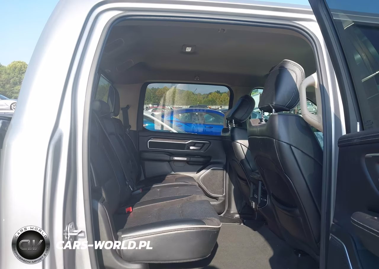 2019 Ram 1500 Laramie 4X4 5'7 Box VIN:1C6SRFJT2KN913978 - 8