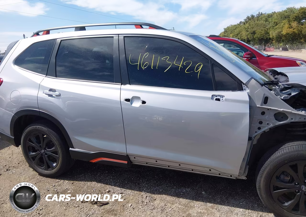 2024 Subaru Forester Sport VIN:JF2SKAGC0RH440874 - 14