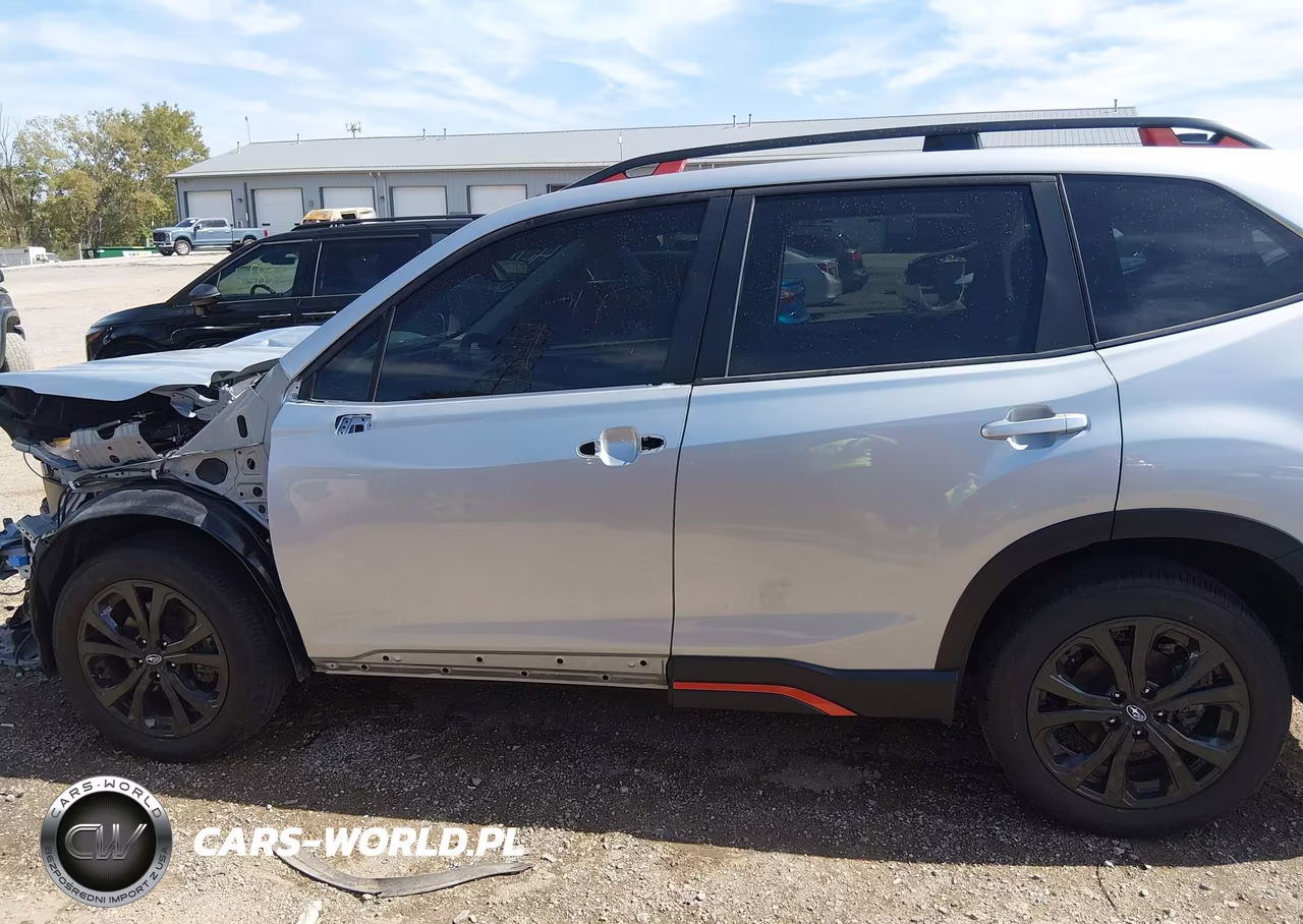 2024 Subaru Forester Sport VIN:JF2SKAGC0RH440874 - 15