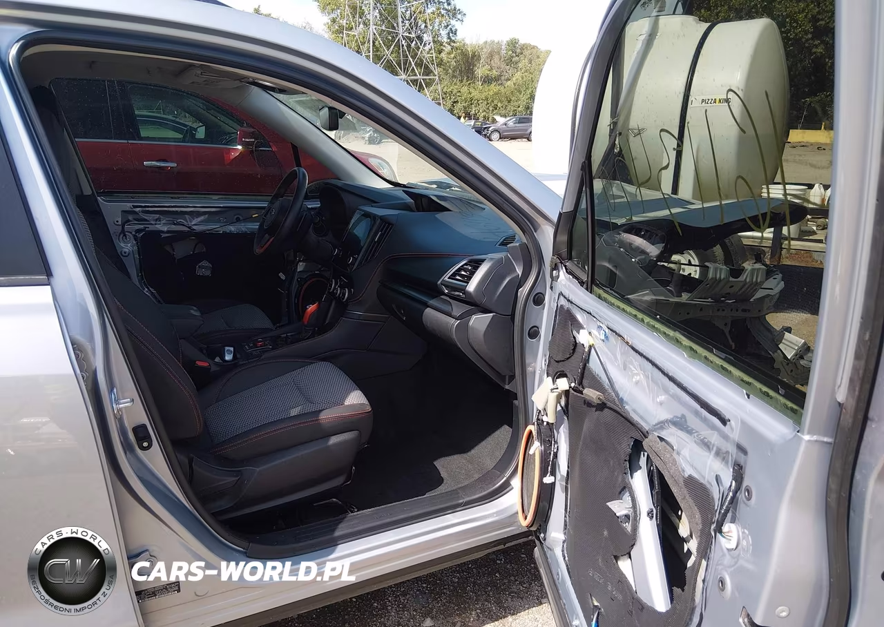 2024 Subaru Forester Sport VIN:JF2SKAGC0RH440874 - 5