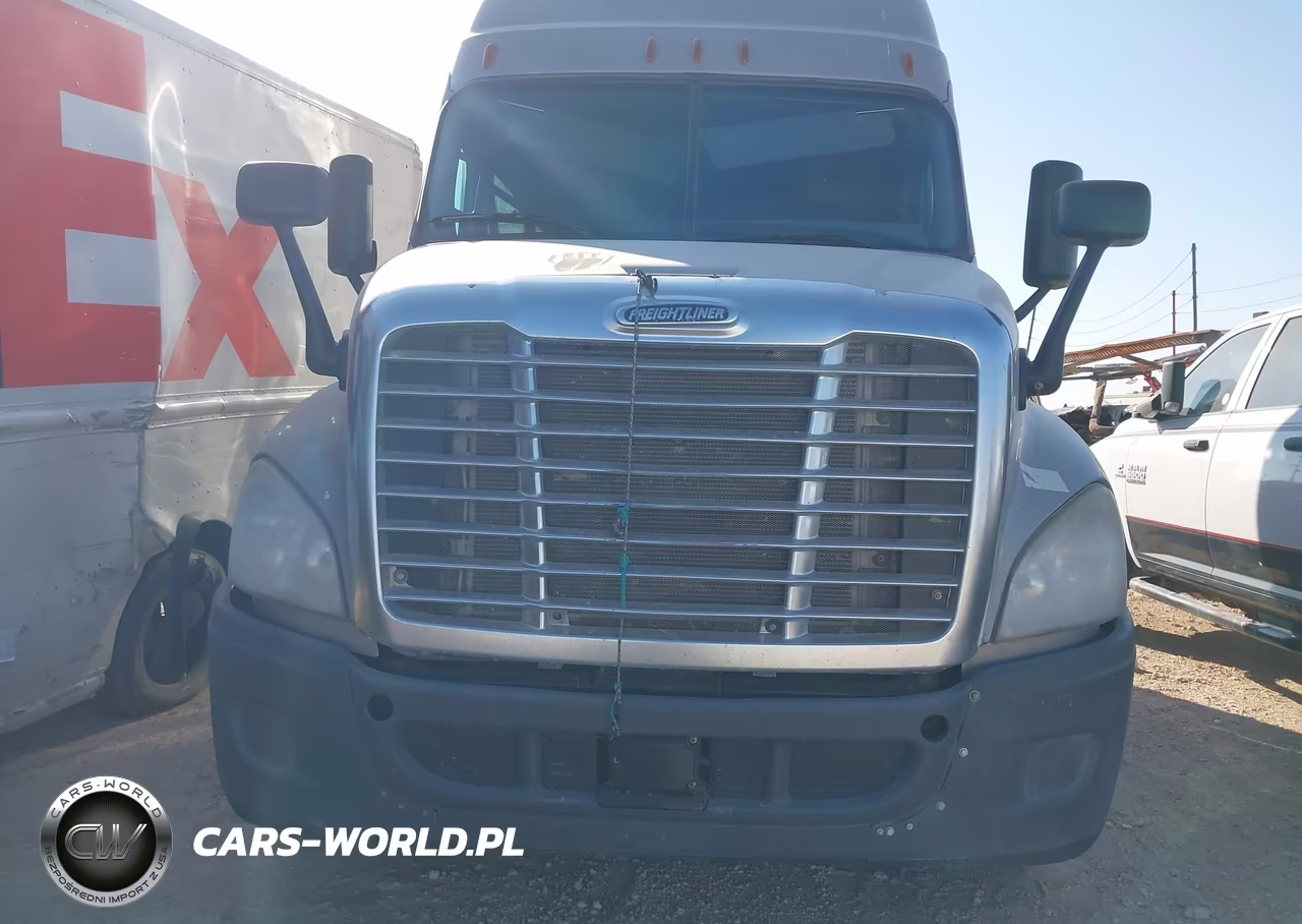 2016 Freightliner Cascadia 125 VIN:1FUJGLDRXGLGV7905 - 11