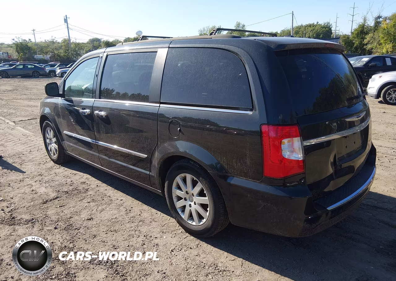 2015 Chrysler Town & Country Touring VIN:2C4RC1BG8FR697575 - 3
