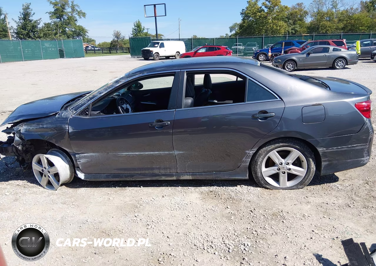 2014 Toyota Camry Se VIN:4T1BF1FK4EU471943 - 15