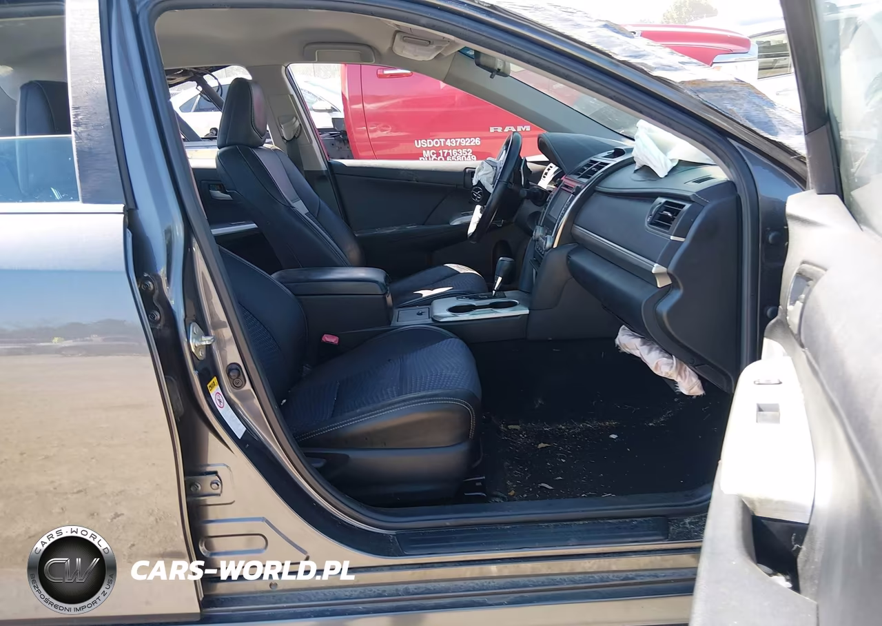 2014 Toyota Camry Se VIN:4T1BF1FK4EU471943 - 5