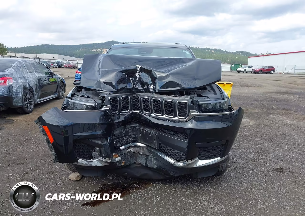 2023 Jeep Grand Cherokee L Laredo 4X4 VIN:1C4RJKAG8P8870196 - 12
