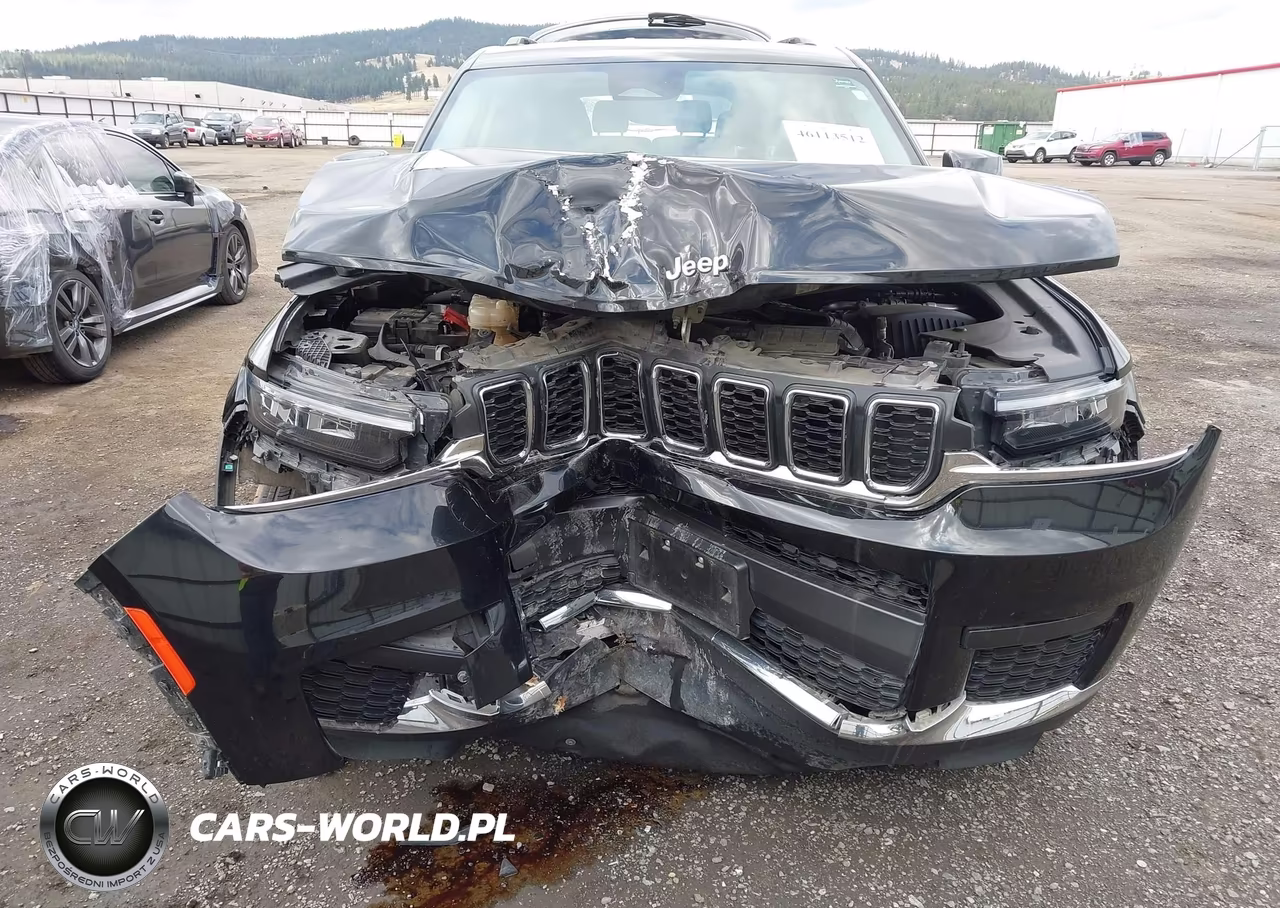 2023 Jeep Grand Cherokee L Laredo 4X4 VIN:1C4RJKAG8P8870196 - 6
