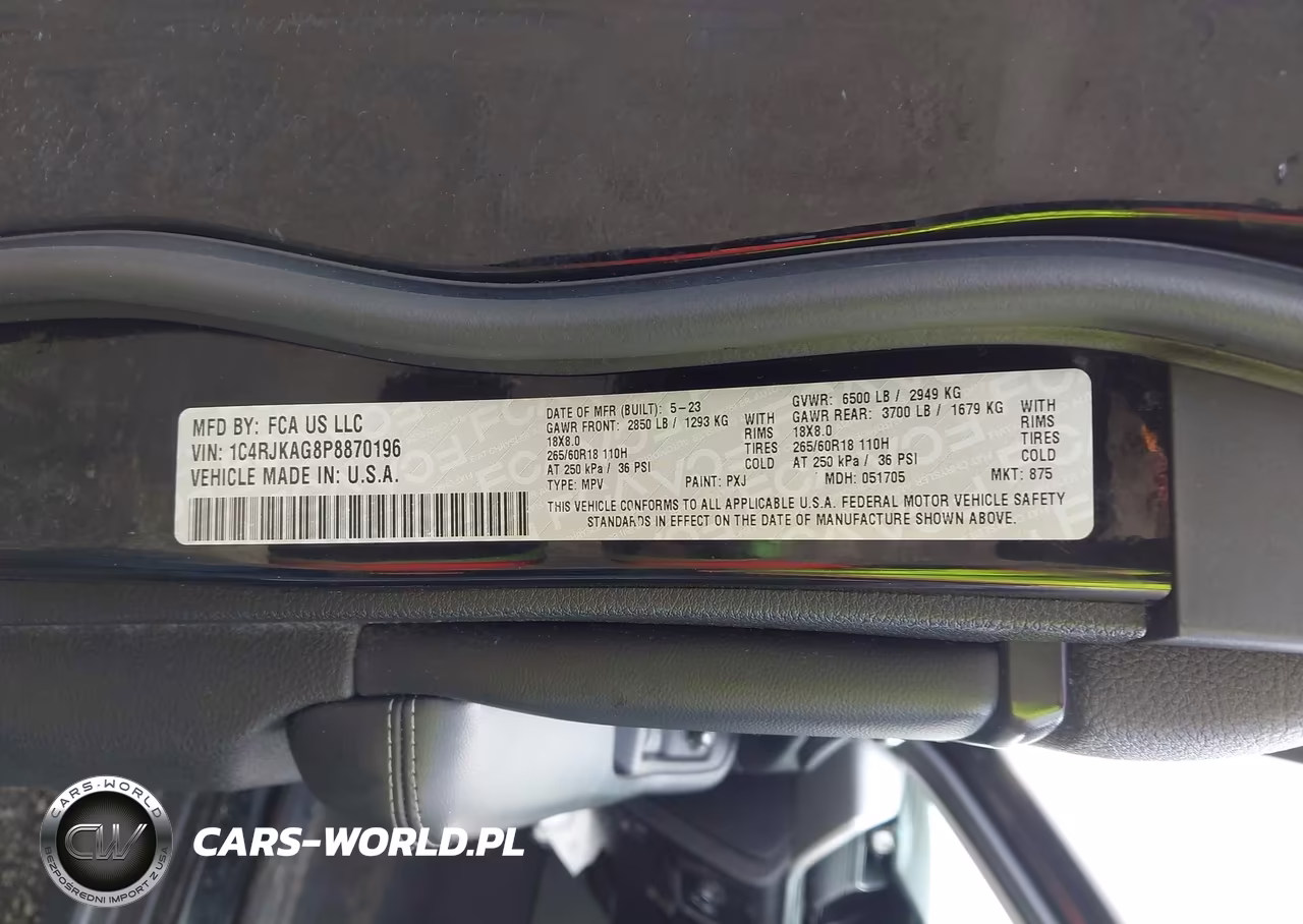 2023 Jeep Grand Cherokee L Laredo 4X4 VIN:1C4RJKAG8P8870196 - 9