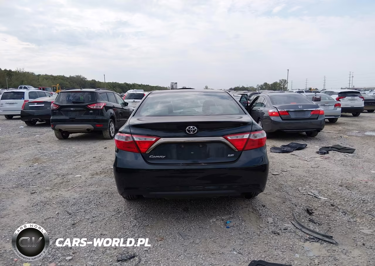 2016 Toyota Camry Se VIN:4T1BF1FK9GU184469 - 17