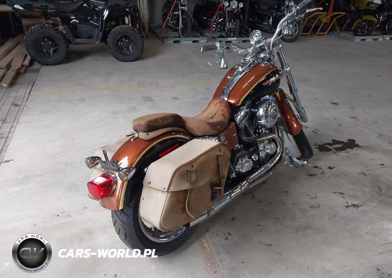 2008 Harley-Davidson Fxdse2 105Th Anniversary Edition VIN:1HD1PS8408K975552 - 4