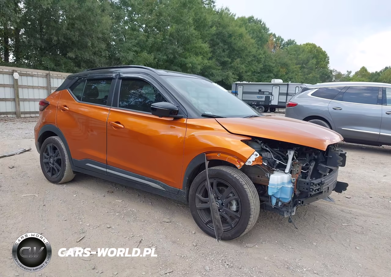 2023 Nissan Kicks Sr Xtronic Cvt