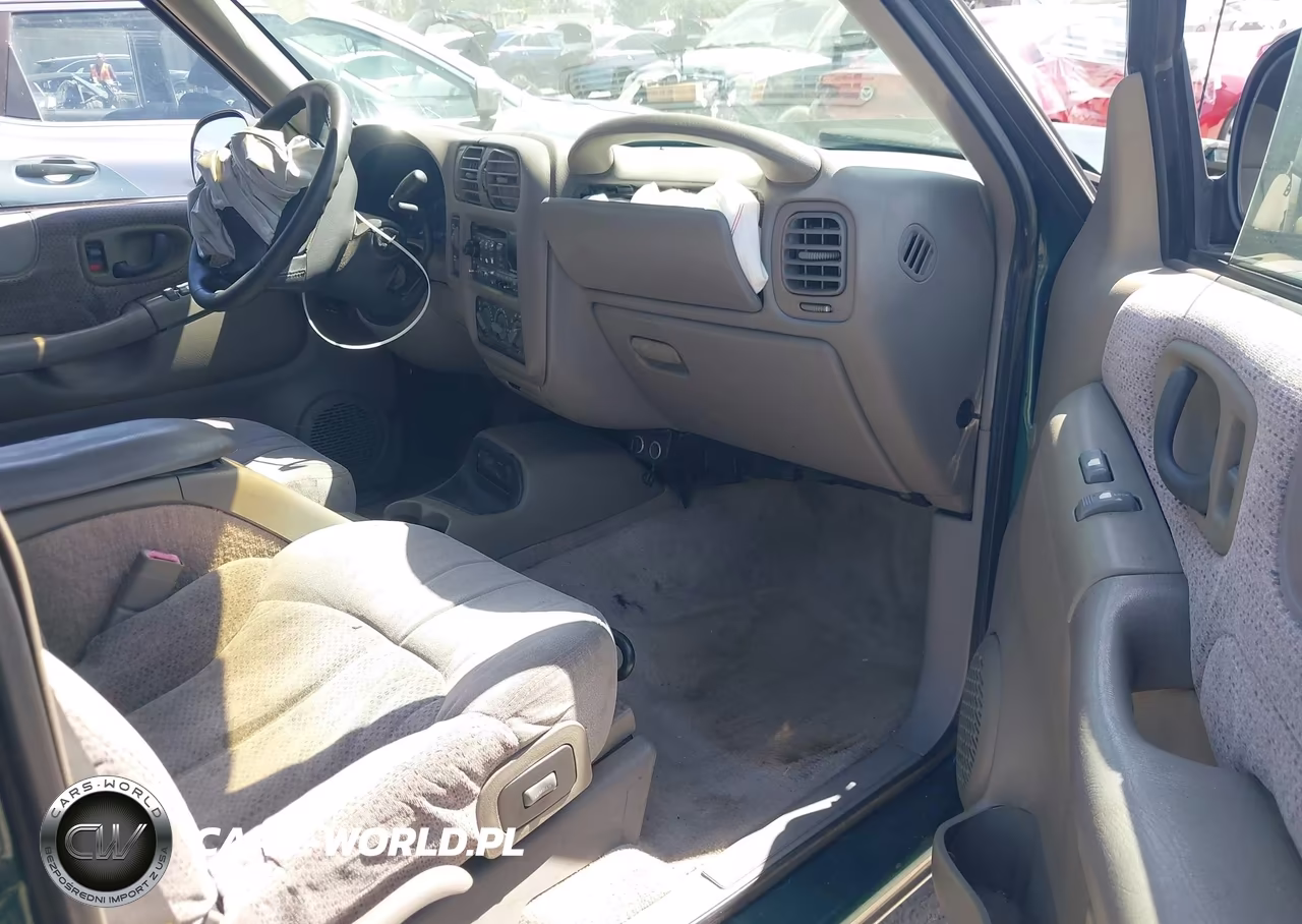 1998 Chevrolet Blazer Lt VIN:1GNCS13W8W2176487 - 5
