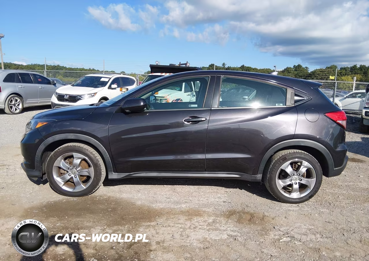 2018 Honda Hr-V Lx VIN:3CZRU6H39JG721955 - 14