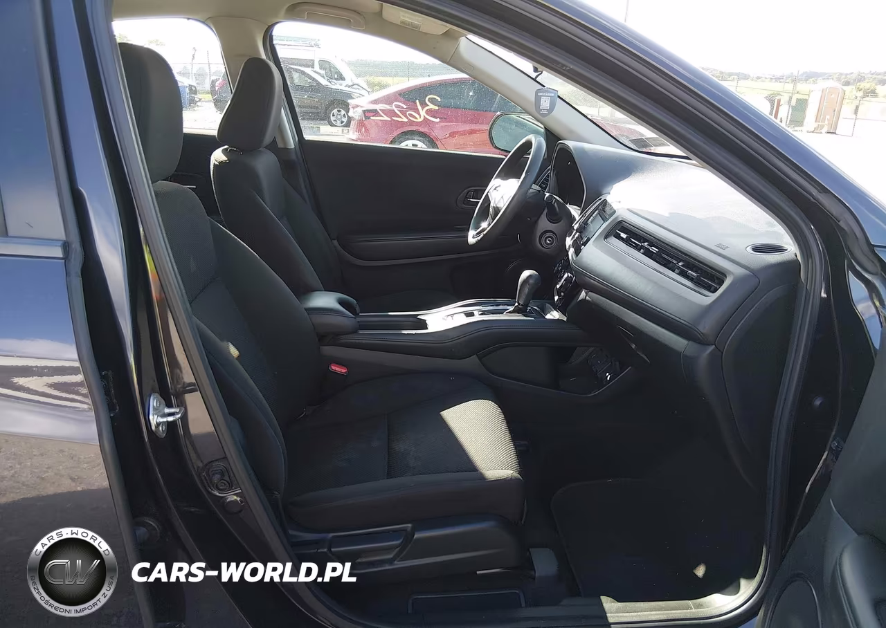 2018 Honda Hr-V Lx VIN:3CZRU6H39JG721955 - 5