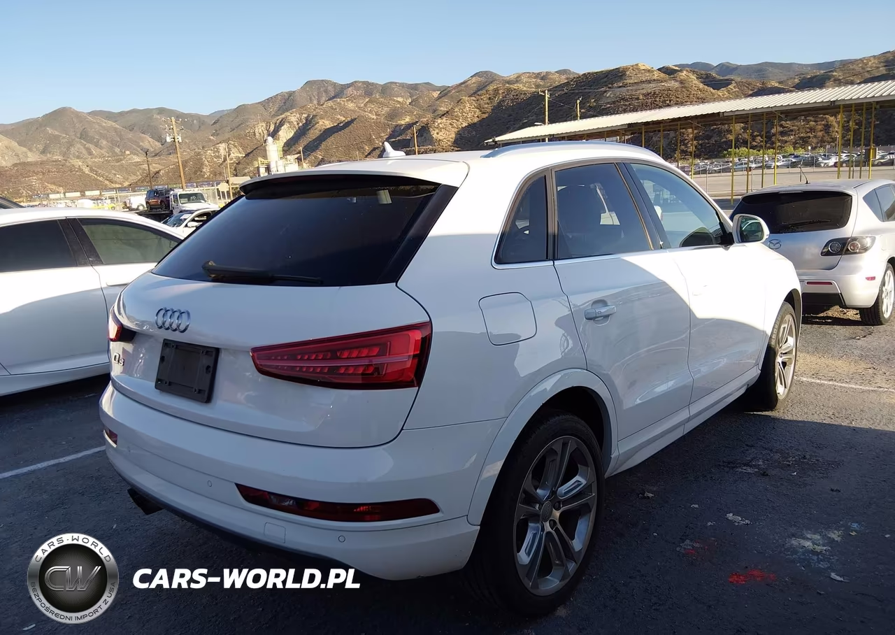 2016 Audi Q3 2.0T Premium Plus VIN:WA1BFCFS0GR012814 - 4