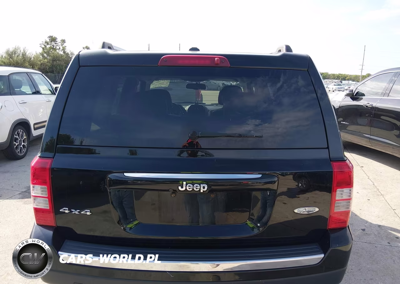 2017 Jeep Patriot High Altitude 4X4 VIN:1C4NJRFB8HD111383 - 16