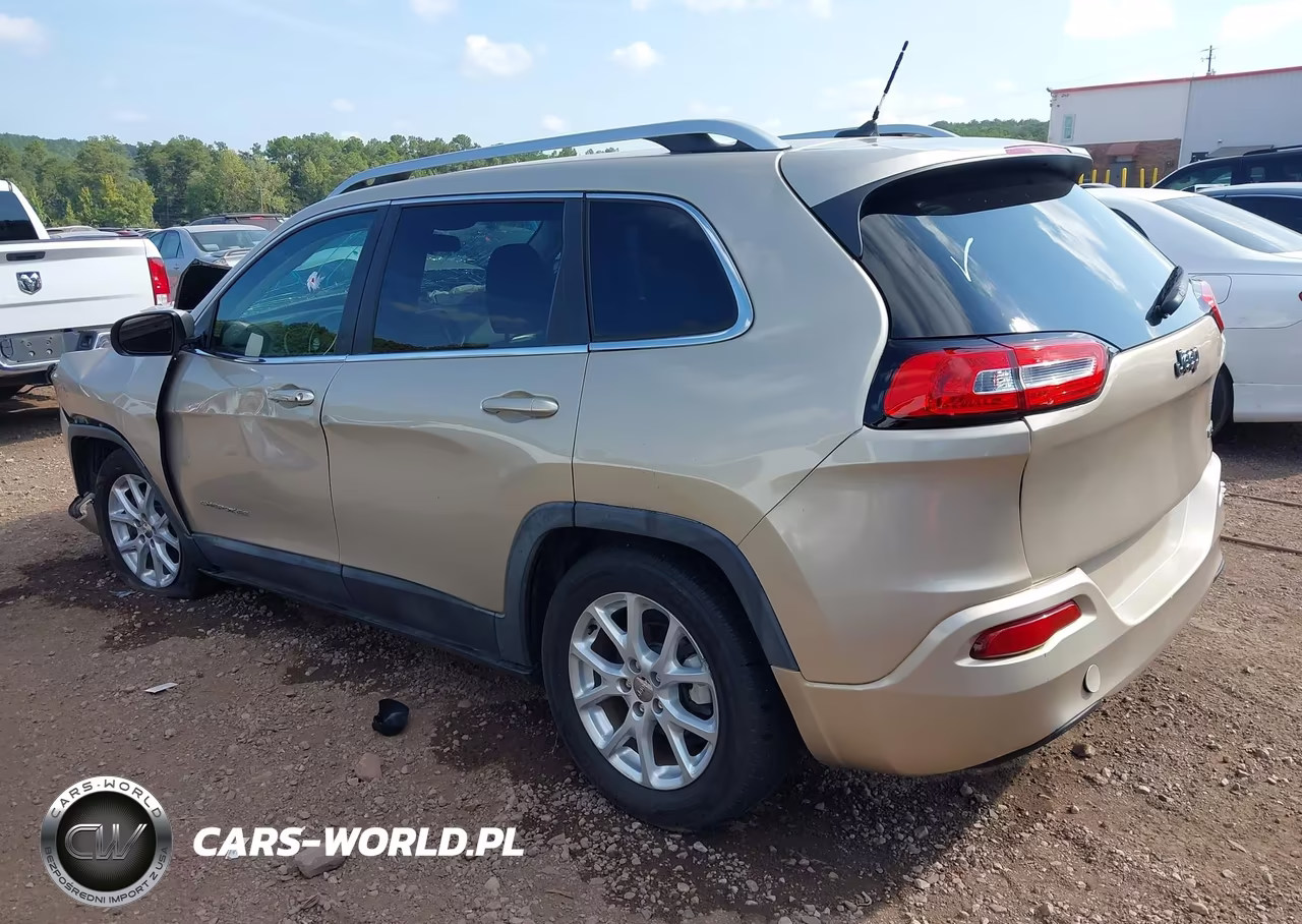2014 Jeep Cherokee Latitude VIN:1C4PJLCB2EW226006 - 3