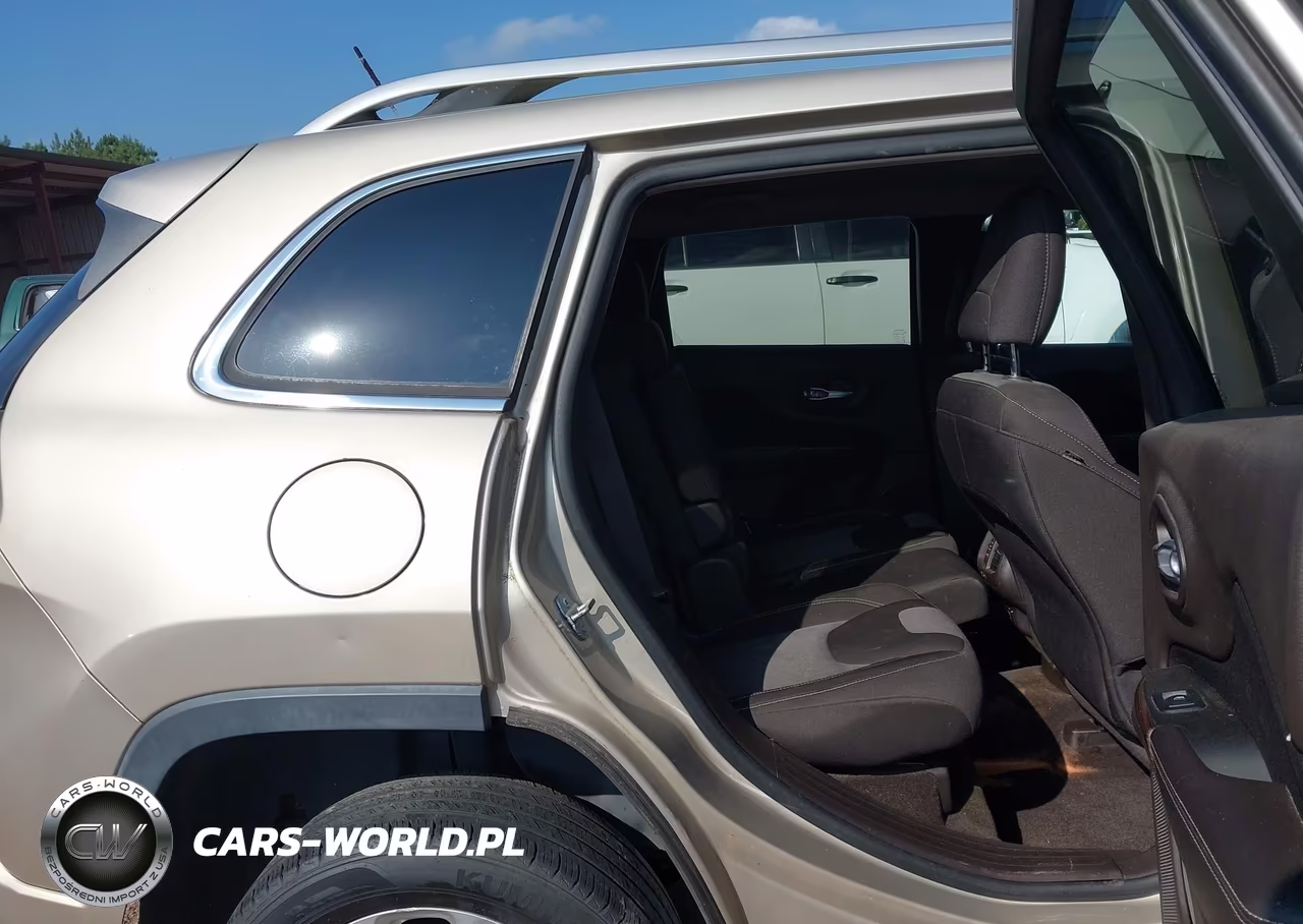 2014 Jeep Cherokee Latitude VIN:1C4PJLCB2EW226006 - 8