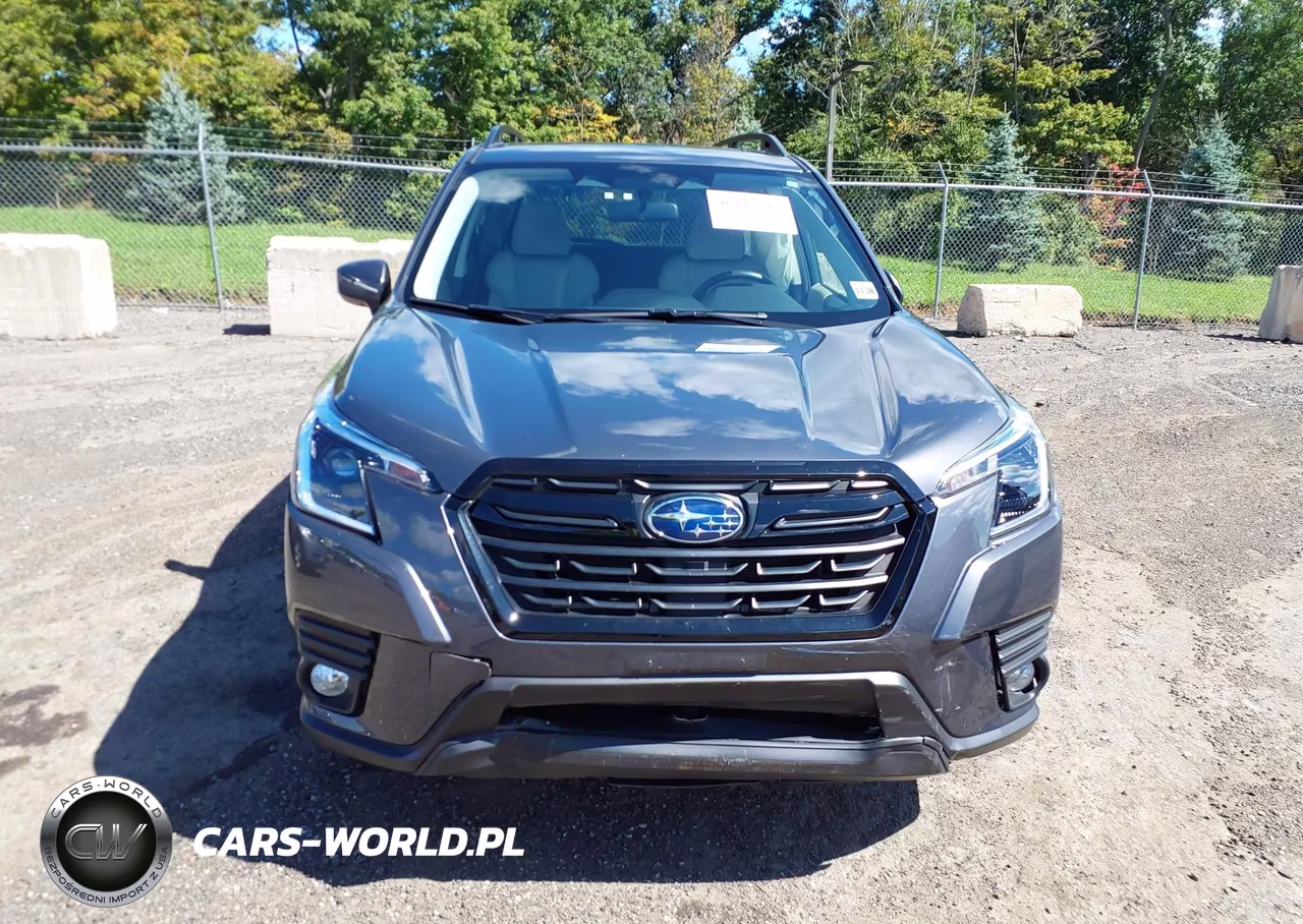 2023 Subaru Forester Premium VIN:JF2SKADC6PH543752 - 12