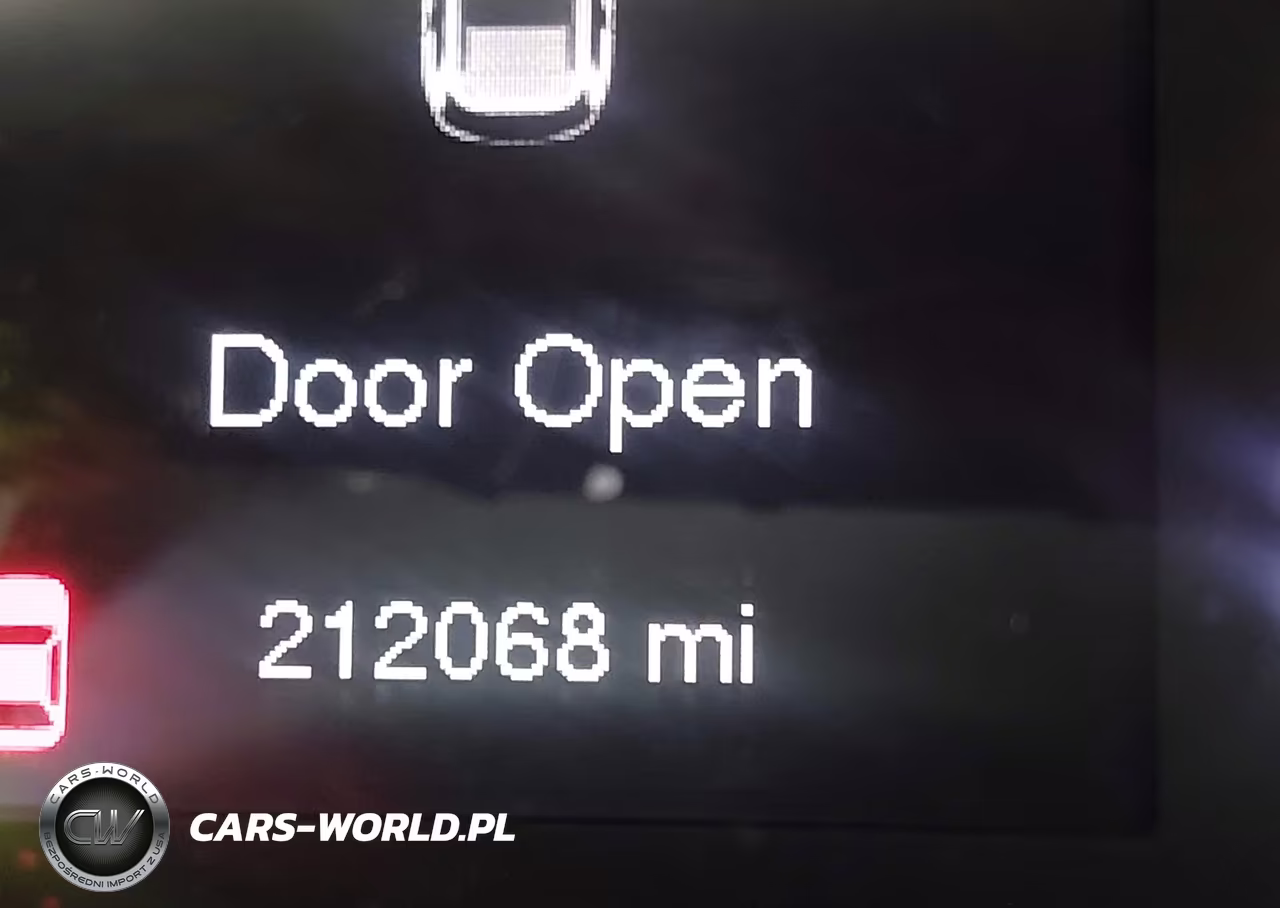2015 Jeep Cherokee Latitude VIN:1C4PJLCSXFW643035 - 12
