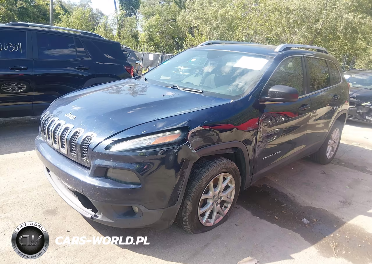 2015 Jeep Cherokee Latitude VIN:1C4PJLCSXFW643035 - 2