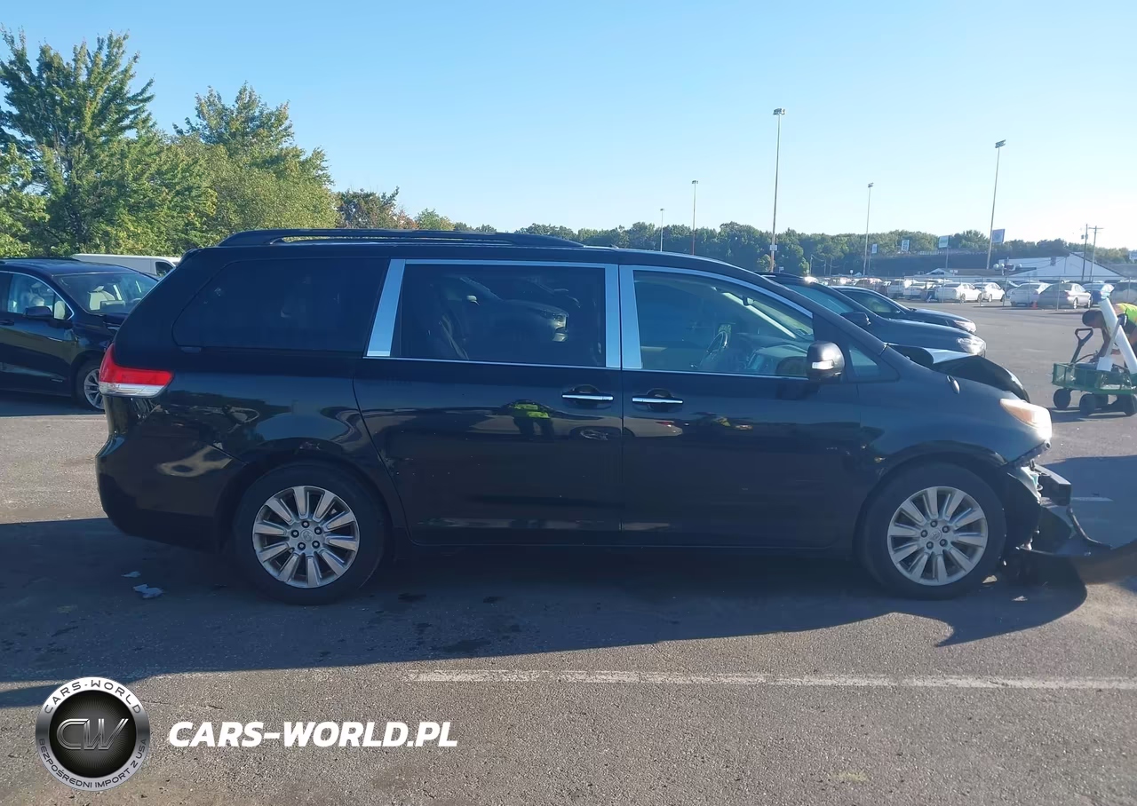 2013 Toyota Sienna Limited 7 Passenger VIN:5TDDK3DC1DS057098 - 13