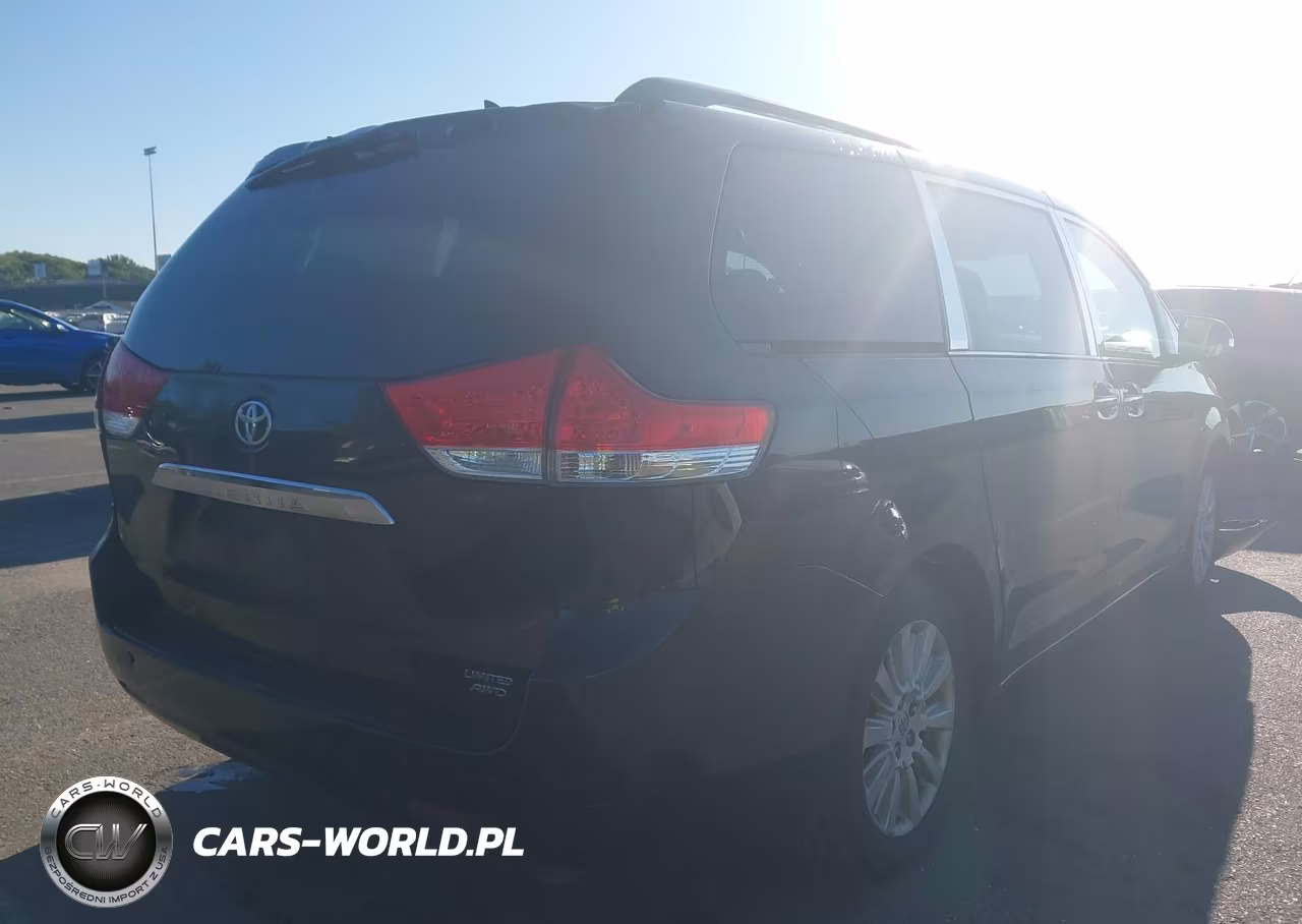 2013 Toyota Sienna Limited 7 Passenger VIN:5TDDK3DC1DS057098 - 4