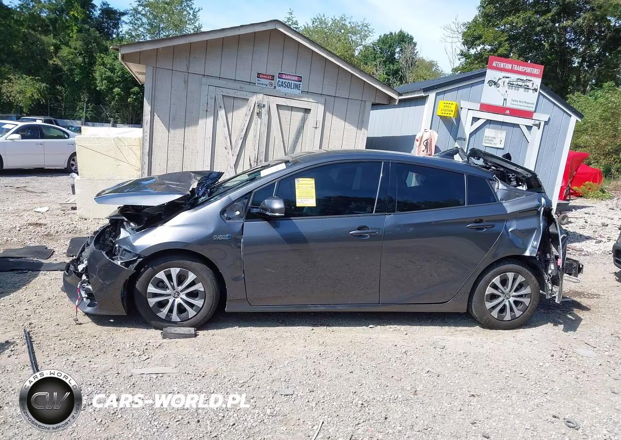 2020 Toyota Prius Prime Limited VIN:JTDKARFP9L3142168 - 14