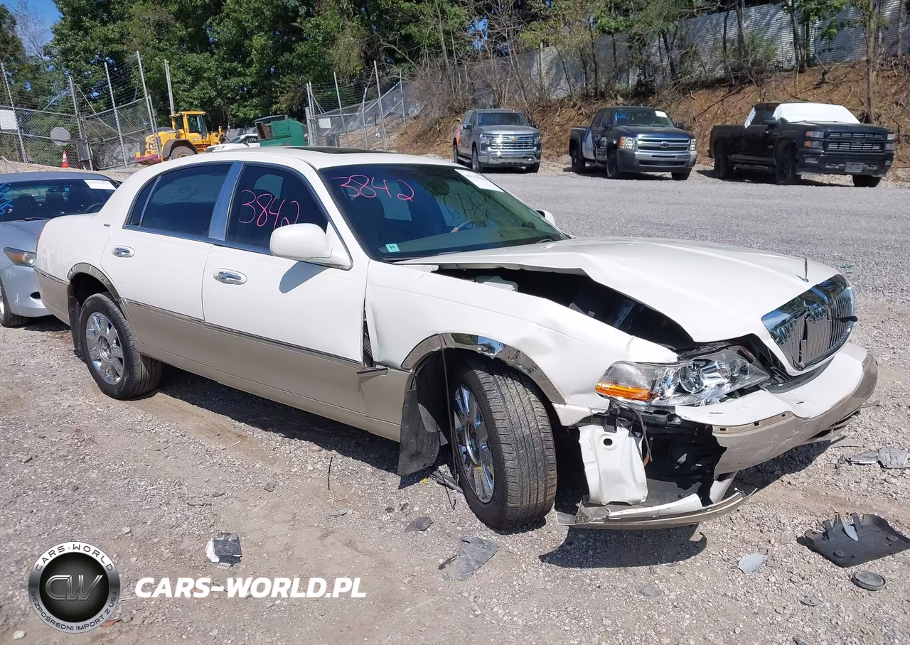 2004 Lincoln Town Car Ultimate