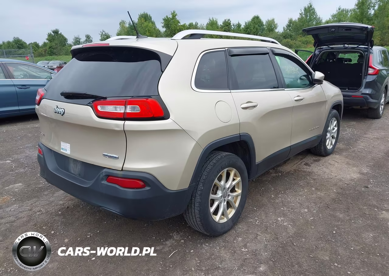 2014 Jeep Cherokee Latitude VIN:1C4PJMCB3EW244259 - 4