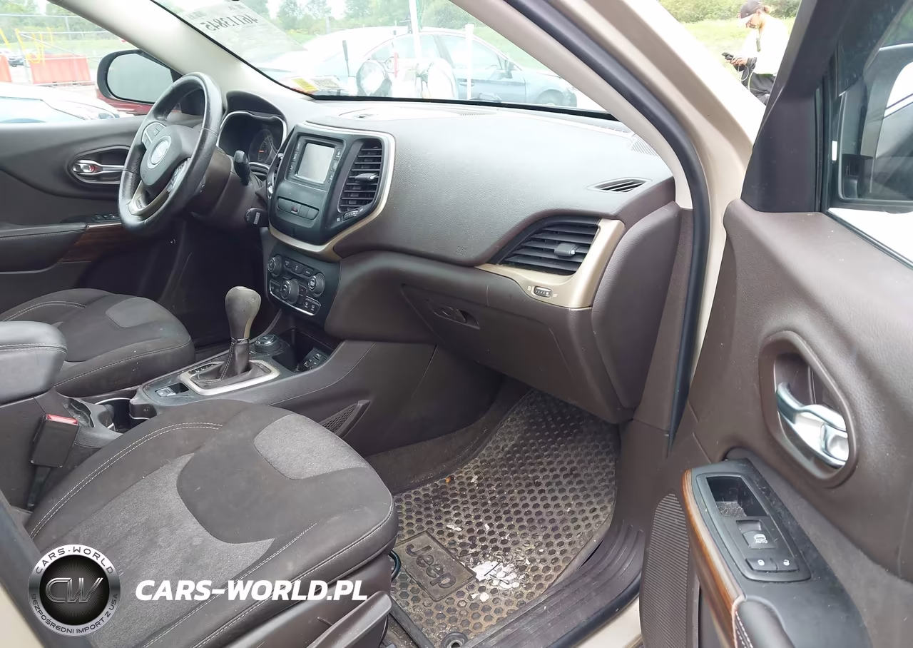 2014 Jeep Cherokee Latitude VIN:1C4PJMCB3EW244259 - 5