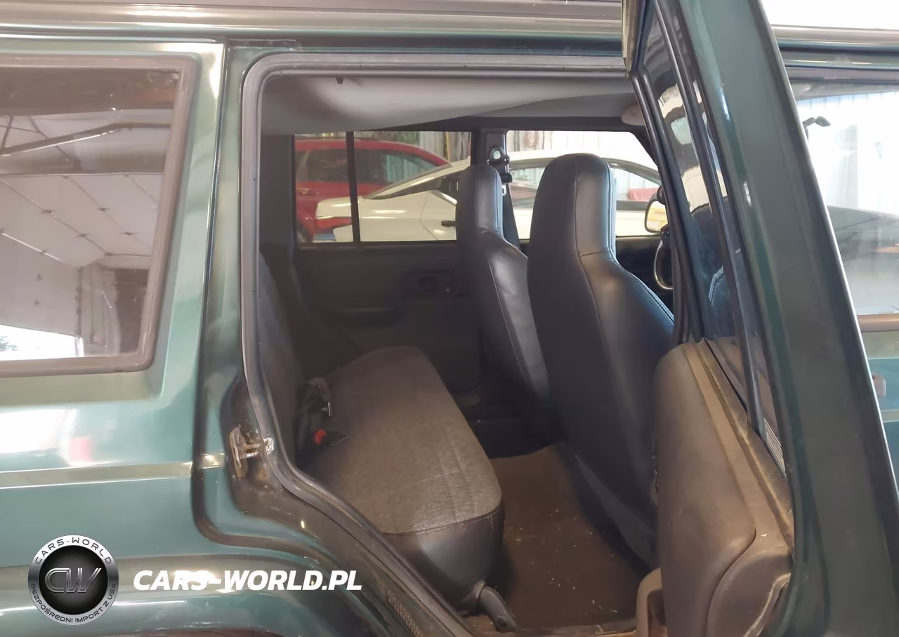 2001 Jeep Cherokee Sport VIN:1J4FF48S01L560066 - 8