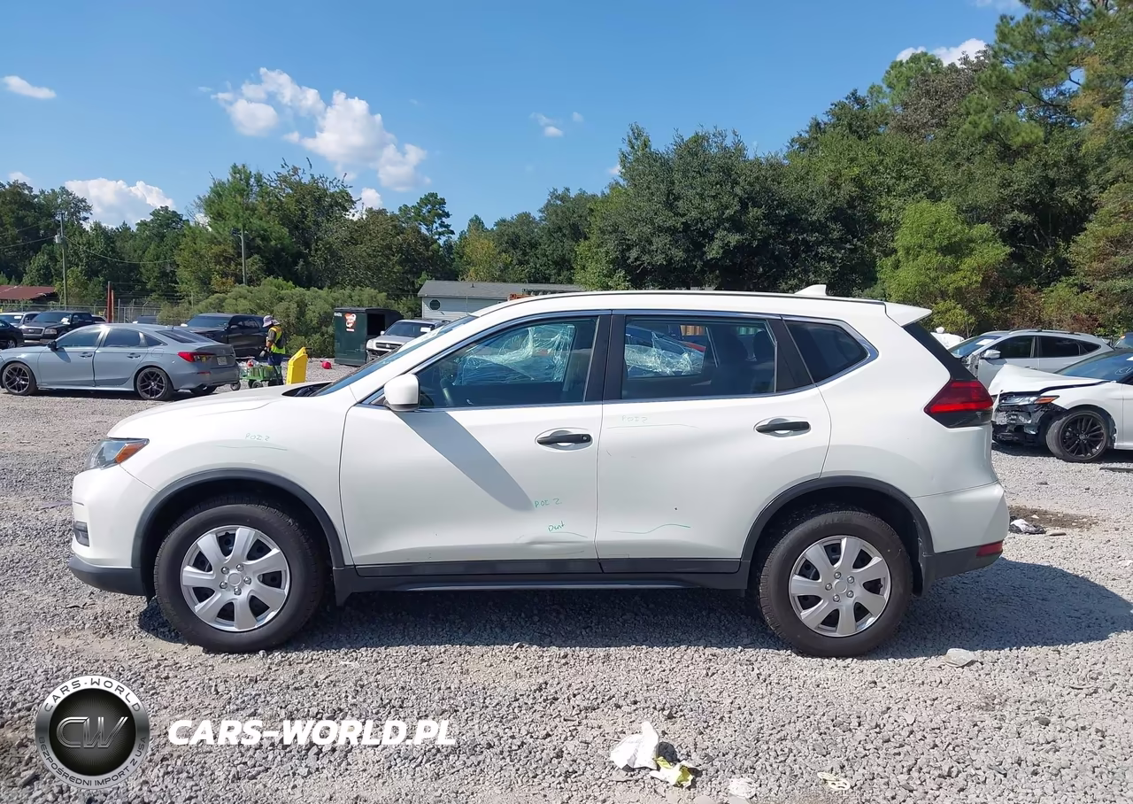 2017 Nissan Rogue S VIN:5N1AT2MV6HC739070 - 15