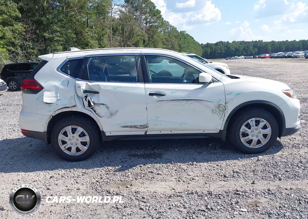 2017 Nissan Rogue S VIN:5N1AT2MV6HC739070 - 6