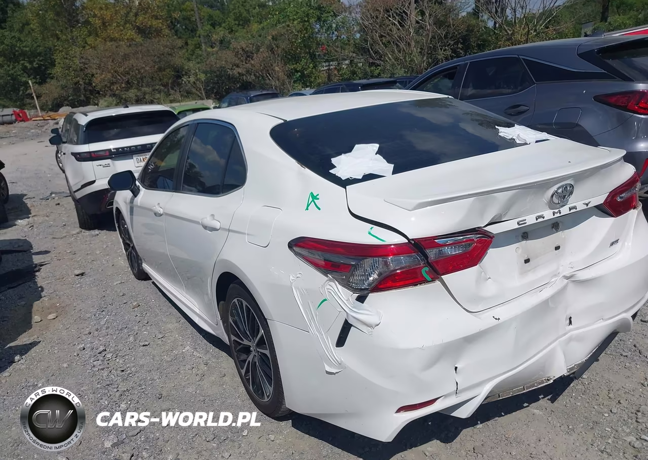 2018 Toyota Camry Se VIN:JTNB11HK8J3021417 - 3