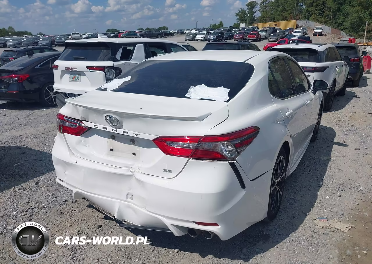2018 Toyota Camry Se VIN:JTNB11HK8J3021417 - 4