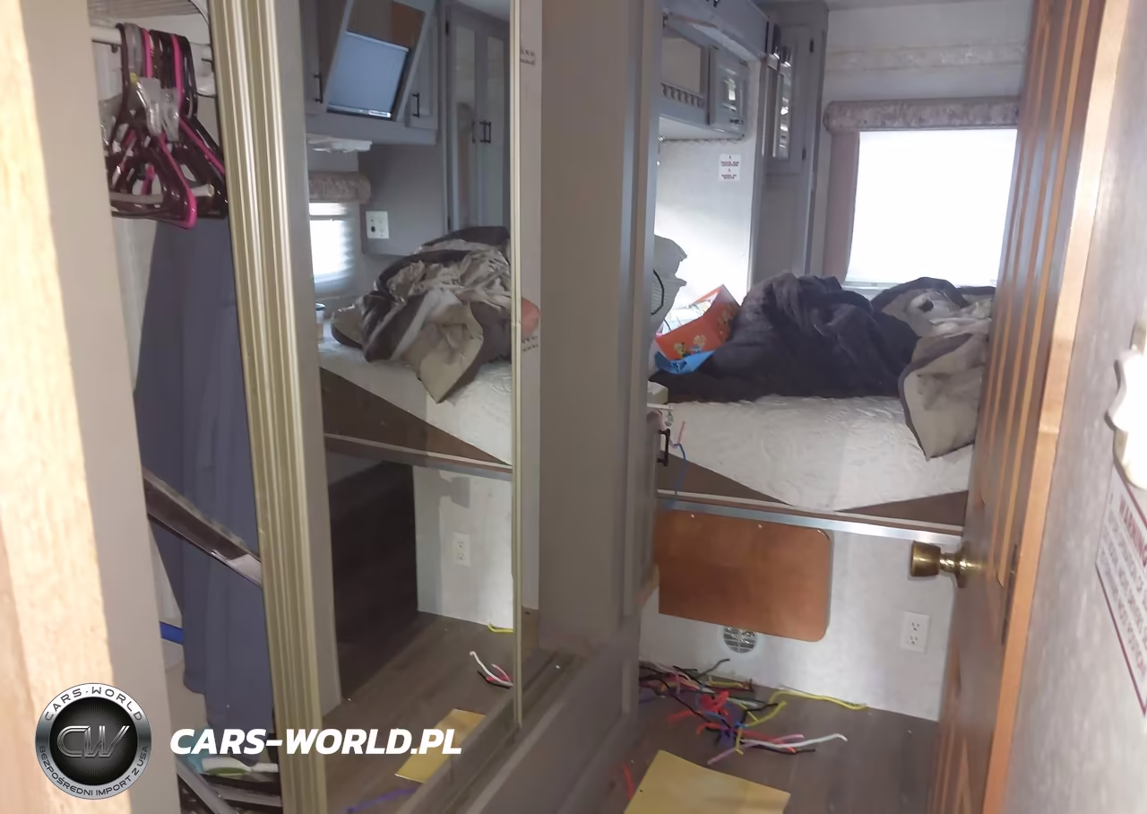 2004 Workhorse Custom Chassis Motorhome Chassis W22 VIN:5B4MP67G233366148 - 15