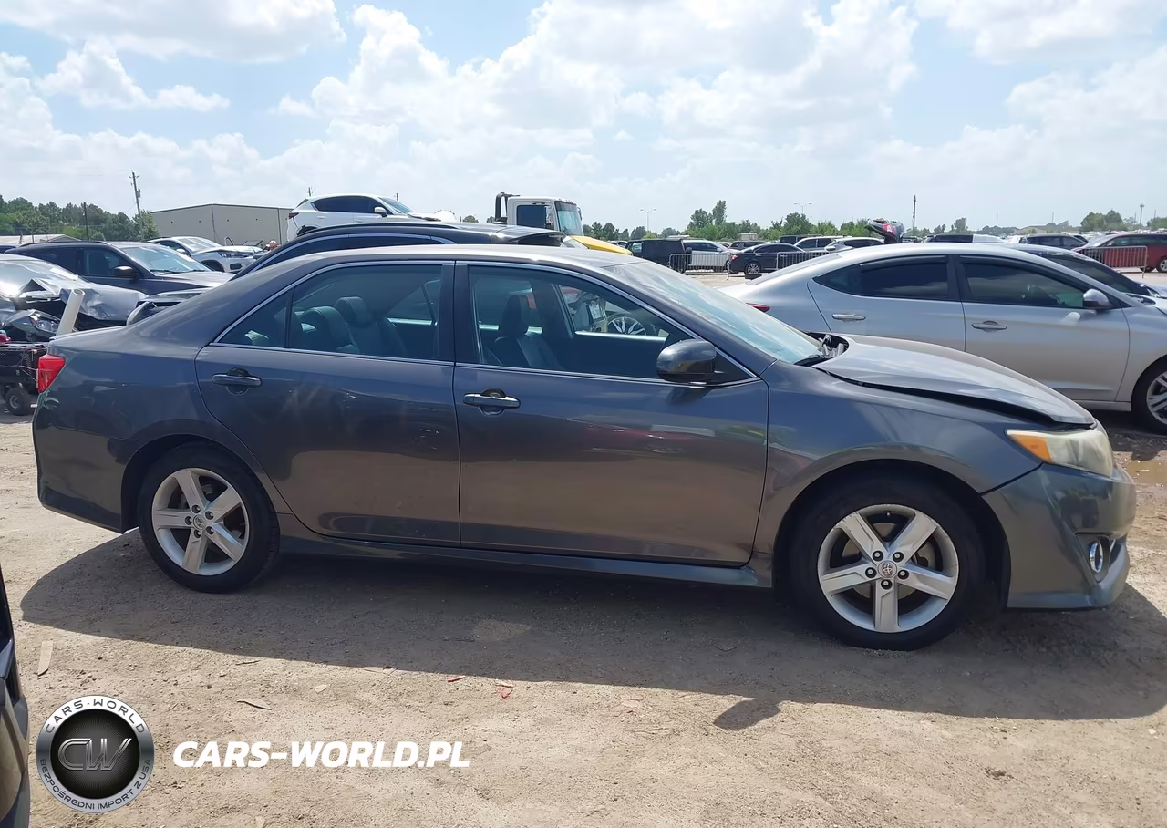 2014 Toyota Camry Se VIN:4T1BF1FK4EU367811 - 13