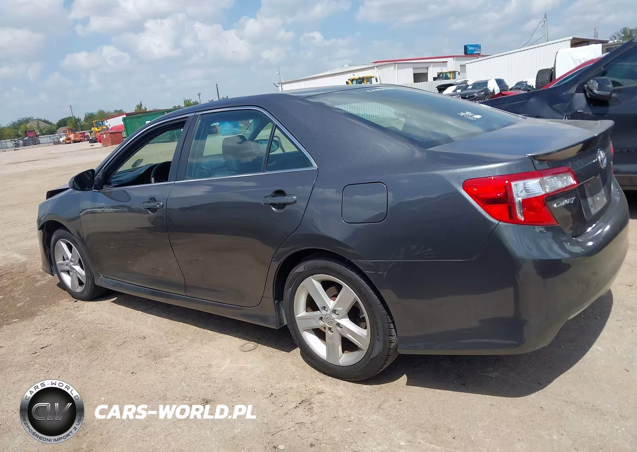 2014 Toyota Camry Se VIN:4T1BF1FK4EU367811 - 14
