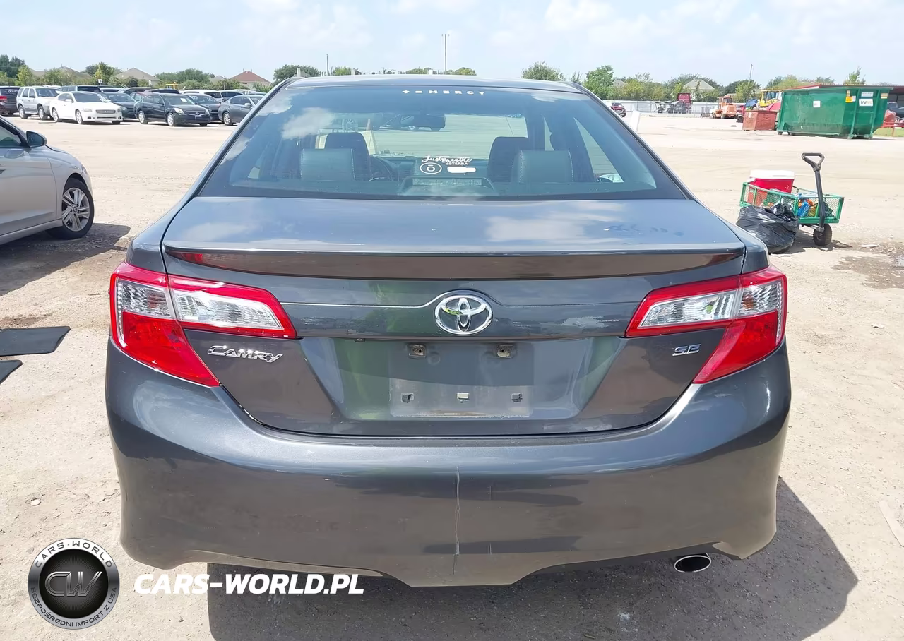 2014 Toyota Camry Se VIN:4T1BF1FK4EU367811 - 16