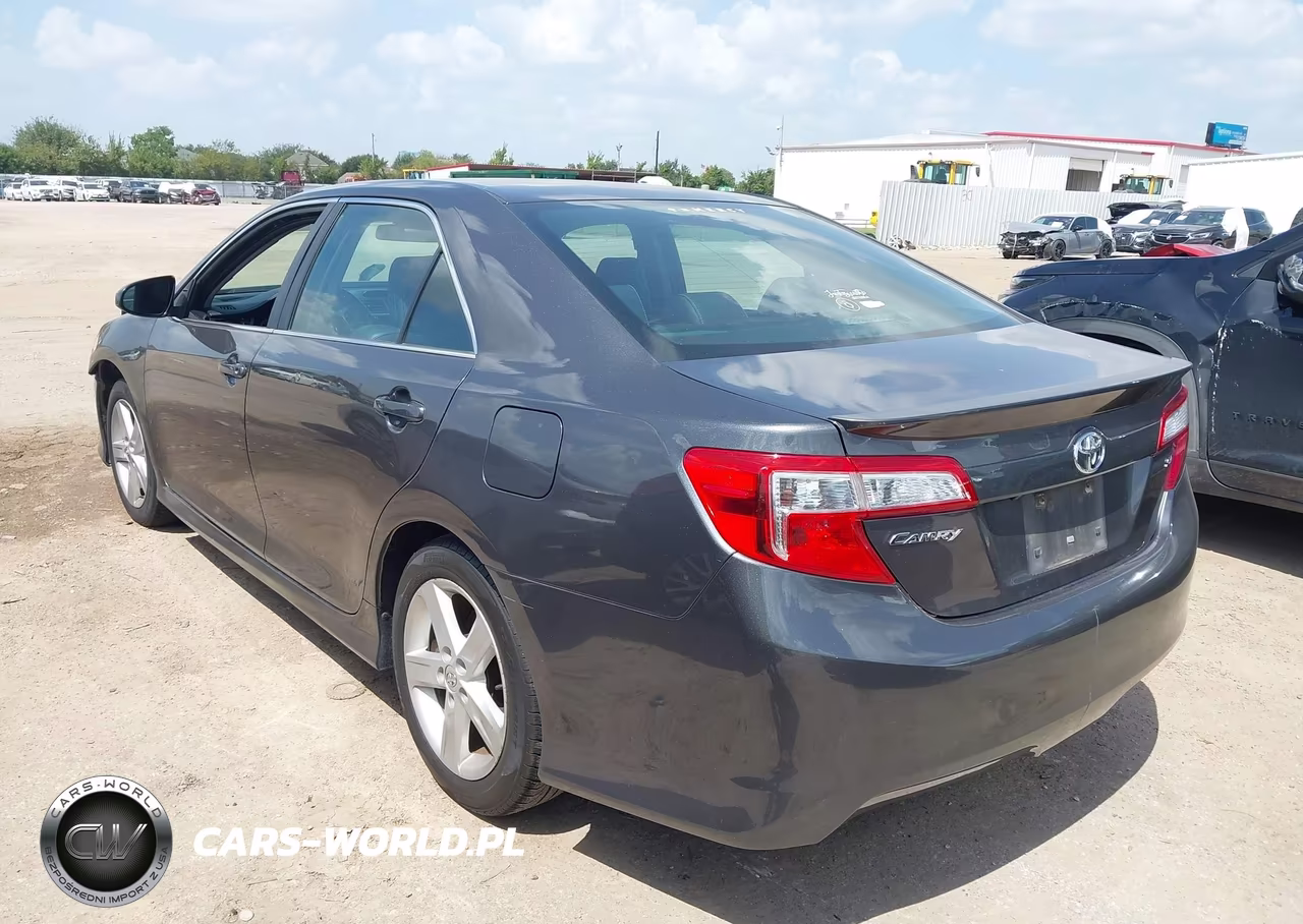 2014 Toyota Camry Se VIN:4T1BF1FK4EU367811 - 3