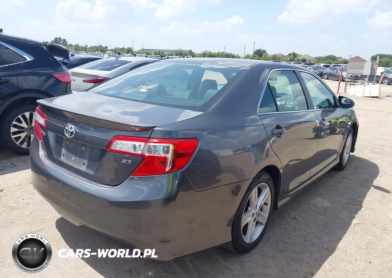 2014 Toyota Camry Se VIN:4T1BF1FK4EU367811 - 4