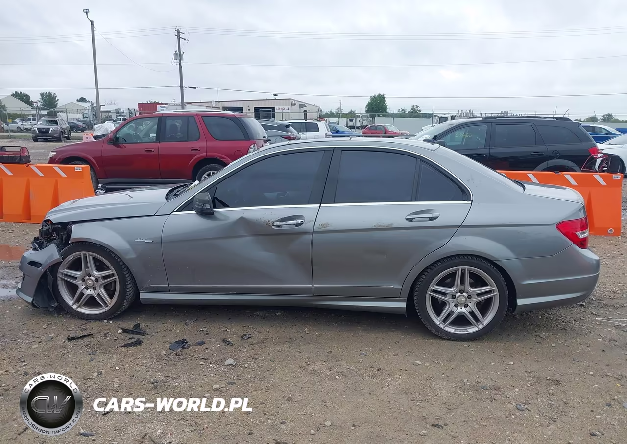 2013 Mercedes-Benz C 250 Sport VIN:WDDGF4HB2DA793091 - 14